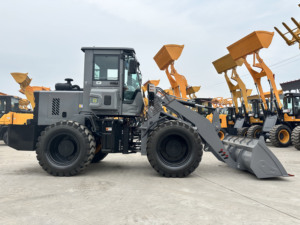 Cargadora de Ruedas con Motor Diésel de 1.5 Toneladas y Cucharón de 0.65m para Sitios de Arena - Fabricante de Shandong, Fácil Mantenimiento - Product Image 3