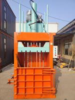 Presse verticale hydraulique 100T pour bouteilles PET, idéale pour la compression des déchets plastiques, la réduction de stockage et les opérations de recyclage