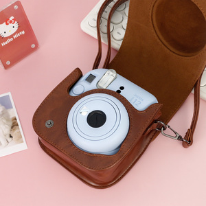 Étui en cuir PU vintage imperméable pour <span class=keywords><strong>appareil</strong></span> <span class=keywords><strong>photo</strong></span> <span class=keywords><strong>instantané</strong></span> <span class=keywords><strong>Instax</strong></span> <span class=keywords><strong>Mini</strong></span> 12/11/<span class=keywords><strong>9</strong></span>/8 avec poche et bandoulière réglable - Product Image 4