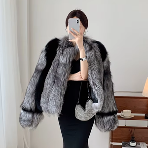 Veste en fourrure de renard <span class=keywords><strong>argenté</strong></span> naturel en gros d'usine avec manteau de fourrure noire femmes vêtements en fourrure véritable de haute qualité - Product Image 2