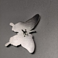 Épinglette en métal de haute qualité, émail dur, nickelé noir, motif papillon, en alliage de zinc, souvenir pour carnaval, festival, mariage, anniversaire