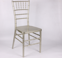 Chaises Chiavari en résine dorée pour événements, mariages, hôtels, salles de banquet, extérieur, avec coussins souples amovibles – Vente en gros