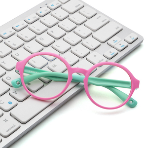 Gafas de Juego Aochi de Silicona de Alta Calidad, Lentes Coloridas Anti Luz Azul UV400, Suaves y Flexibles para Niños - Product Image 5