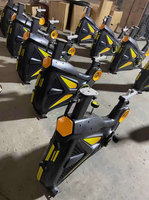 Vélo d'appartement professionnel intelligent ST-S016 pour entraînement cardio fitness à domicile, avec fonction magnétique et spinning