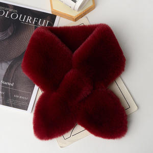 Bufanda de conejo de felpa cruzada suave y cálida Color liso para mujeres y niñas - Product Image 5