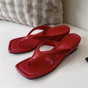 Nouvelles sandales d'été compensées à bout carré pour <span class=keywords><strong>femme</strong></span>, talons bas, pour l'extérieur, mode, tongs, dessus en PU patchwork - Product Image 2