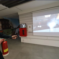 Exposition interactive murale de projection à télécommande pour jeu de formation VR 3D sur l'extinction d'incendies et la lutte contre les incendies