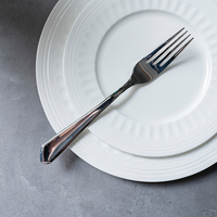 Assiette à dîner en porcelaine fine avec logo personnalisé, blanche, pour hôtel et restaurant, vaisselle en porcelaine fine, vente en gros, motif personnalisé