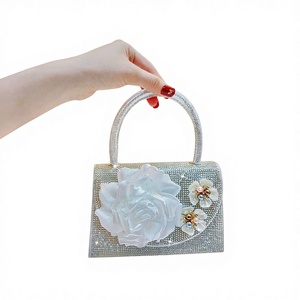 Nuevo Bolso de Noche de Poliéster con Diseño Floral Cuadrado, Estilo Celebridad Transfronterizo, Bolso de Mano y Bandolera Tanjing - Product Image 1