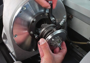 Trung Quốc Ổ trục động cân bằng thiết bị tuabin turbo tăng áp cân bằng máy - Product Image 3