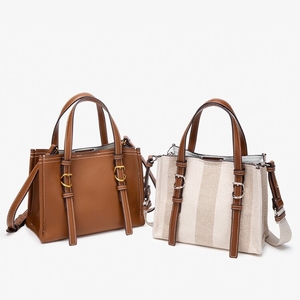 Nouvel Arrivage <span class=keywords><strong>Sac</strong></span> Fourre-tout en Toile à Large Bandoulière et Poignée Supérieure, Petit <span class=keywords><strong>Sac</strong></span> à Bandoulière en Cuir PU pour <span class=keywords><strong>Femme</strong></span>, Idéal pour le <span class=keywords><strong>Travail</strong></span> et l'Usage Quotidien, Vente en Gros - Product Image 4