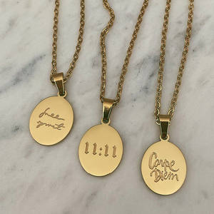 Collares con colgante de números personalizados en inglés para <span class=keywords><strong>hombre</strong></span> y mujer, collar de acero inoxidable chapado en oro de 18k con grabado ovalado - Product Image 1