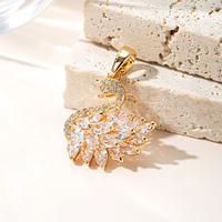 Elegante Collar con Colgante de Cisne Chapado en Oro, Alas Marquesa Rosas, Cabeza Pavé, Cadena de Cable con Plumas, Joyería para Mujer, Regalo