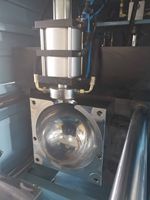 Machine de soufflage de globes semi-automatique PMMA/PC avec PLC et composants de moteur à haut rendement