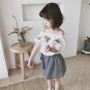 Ropa india al por mayor, diseños de faldas escolares, camisetas, pantalones cortos con trajes, ropa infantil en línea - Product Image 1