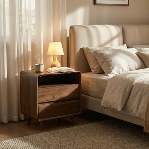Comodino Laterale per Camera da Letto in Legno di Noce <span class=keywords><strong>con</strong></span> Doppio Cassetto e Porta di Ricarica - Product Image 1
