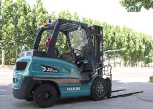 Carretilla elevadora eléctrica de 4 ruedas HAILIN con neumático sólido Camión multidireccional de 3,5 toneladas y 4 toneladas - Product Image 5