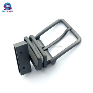 Meilleur prix Boucles de ceinture en métal rotatives réversibles personnalisables pour hommes Meilleures ventes Différents types de zinc 35mm gravés pour les vêtements - Product Image 4