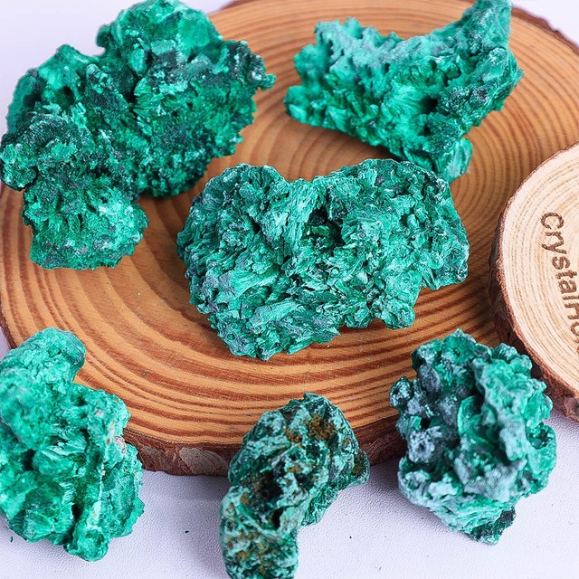 Natural Malachite Crystal Stone Raw Malachite Stone Irregular Rough Malachite Mineral Specimen