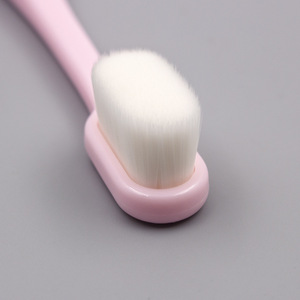 Brosse à dents à poils doux pour adultes, 17,8 cm, nylon, manuelle, usage domestique - Product Image 3