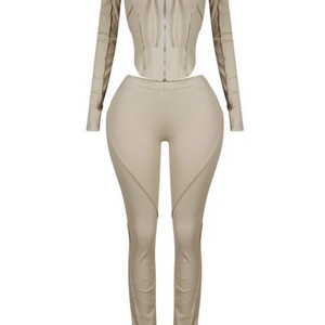 ชุดเซ็ทฮู้ดดี้สีพื้นแบบใหม่ปี 2025 OEM พร้อมโลโก้สั่งทำ ชุดวอร์มผู้หญิง ชุดออกกำลังกายผู้หญิงแบบสองชิ้น - Product Image 6