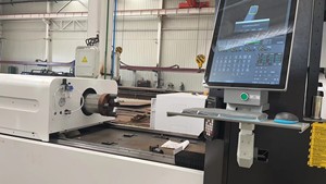 Máquinas De Processamento De Tubos De Metal 3000w 6000w 8000w 6 Metros Mandris Duplos Auto Carregamento H Tubo De Ferro De Aço Feixe De Corte A Laser - Product Image 3