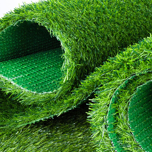 Erba verde da giardino verticale in plastica artificiale Anti-UV ecologica per campi sportivi e decorazione murale - Product Image 6