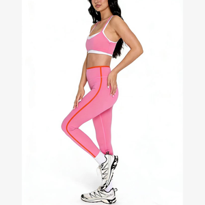 Conjunto Deportivo de Yoga Personalizado OEM de 2 Piezas para Mujer, Top Cruzado de Doble Capa con Contraste y Leggings Deportivos con Relleno Extraíble - Product Image 3