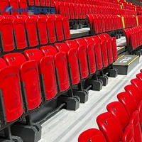 Gradins télescopiques motorisés Avant Sports avec sièges de stade pliables pour salle de sport et arène événementielle polyvalente