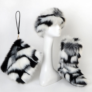 Factory wholesale real racoon faux fur boots set women with purse and headbands - Product Image 2