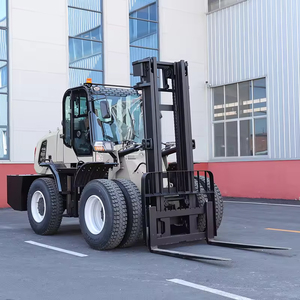 Powston Sağlam 3 Ton Her Türlü Araziye Uygun Dizel Forklift 4 Çeker Hidrolik Ulusal IV Emisyon 4 Metre Kaldırma Yüksekliği Çiftlik Depo Forklifti - Product Image 1