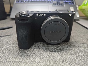 Cámara Sony A6700 de <span class=keywords><strong>Segunda</strong></span> <span class=keywords><strong>Mano</strong></span>, 26MP, 4K/60p, APS-C, Sin Espejo, con Tarjeta SD y Wi-Fi para Fotografía de Vida Silvestre y Aves - Product Image 1