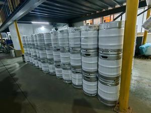 برميل بيرة من الفولاذ المقاوم للصدأ 304 بسعات 5 و15 و20 و30 و60 لتر، تصميم نحيف وفق المعايير الأمريكية، موزع للبيرة - Product Image 3