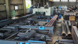 Type Z Automate H Beam Assembly Line 105Degree Working Angle Double Mitre Digital Bandsaw - Product Image 4
