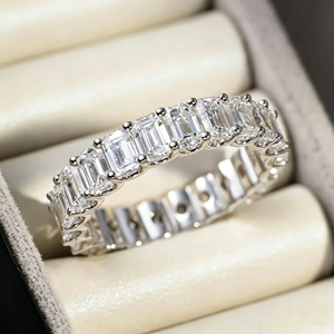 Alliance de mariage en diamant de laboratoire certifié IGI pour femme, personnalisée en or 18 carats, diamant rond VVS créé en laboratoire, bague éternité baguette, bijoux - Product Image 1