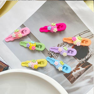 Fanyue personnalisé <span class=keywords><strong>pas</strong></span> <span class=keywords><strong>cher</strong></span> 6cm fraise fleur bébé filles pince à cheveux poignée de cheveux pour enfants 2025 - Product Image 3