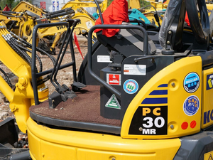 Mini-excavatrice de 3 tonnes pour l'entretien municipal, les petites infrastructures, l'économie d'énergie, machine de construction durable - Product Image 3