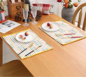 INS Koreanisches Weihnachts-Klassiker-Design Rechteckige Isoliermatte Stoff Restaurant Ferienhaus Verdickte Hitzebeständige Tischunterlage Party - Product Image 6