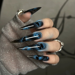 <span class=keywords><strong>Uñas</strong></span> Postizas Hechas a Mano Alies, Venta al por Mayor, 24 Piezas, Estilo Stiletto Largo, Mariposa Negra sobre Azul Oscuro, Suministros para <span class=keywords><strong>Uñas</strong></span>, <span class=keywords><strong>Uñas</strong></span> Acrílicas, Arte de <span class=keywords><strong>Uñas</strong></span> - Product Image 1