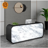 Comptoirs de Réception Modernes et Uniques Dorés pour Salons, Bureaux, Magasins et Hôtels, avec Surface Solide