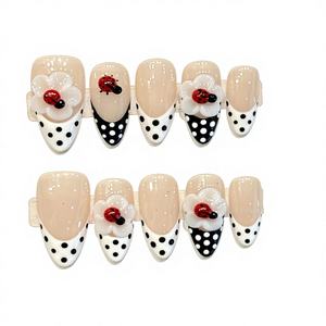 Yihe Original [Flower Spot Ladybug] Faux ongles à presser, motif vague, style français mignon pour fille, patchs d'art ongulaire à porter sur les doigts - Product Image 2