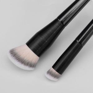 شعر نباتي عالي الجودة من YDINI 4 مع مقبض خشبي أسود رقيق ومخروط أسود لامع - Product Image 6