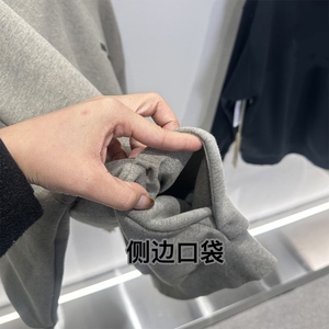 Felpe <span class=keywords><strong>Oversize</strong></span> Essentials Ss24 in Grigio Chiaro Effetto Floccato e Sabbia del Deserto, Magliette Personalizzate di Lusso con Stampa 3D in Silicone - Product Image 4