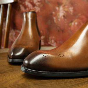 Zapatos formales de cuero para hombre, elegantes y de alta calidad, botines con parte superior de cuero ligero y diseño personalizado. - Product Image 2