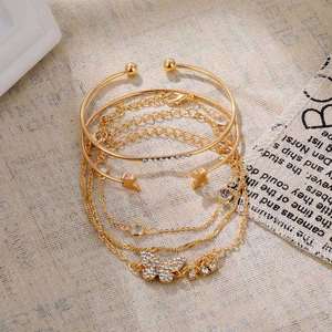 European American Women's Small Retro Style Light Luxury Fashion <b>Bracelet</b> New Diamond Butterfly Design Cross-Border Luxury - Product Image 6