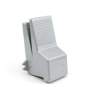 Interrupteur à pédale pneumatique 4F210-08, état neuf ou d'occasion, vanne de circulation d'air inversée pour machines industrielles et construction - Product Image 1