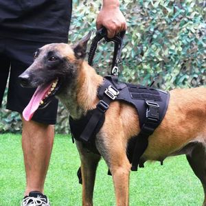 Muestra gratuita al por mayor, arnés de mochila táctica para perros, personalizado con logotipo, ajustable, suave, de lujo, transpirable, para entrenamiento. - Product Image 6