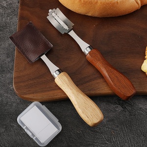Couteau à pâte pour boulanger, lame à motif de découpe pour <span class=keywords><strong>pain</strong></span> <span class=keywords><strong>au</strong></span> <span class=keywords><strong>levain</strong></span>, en acier inoxydable avec lame de rasoir remplaçable et manche en bois, lame à <span class=keywords><strong>pain</strong></span> artisanale - Product Image 6