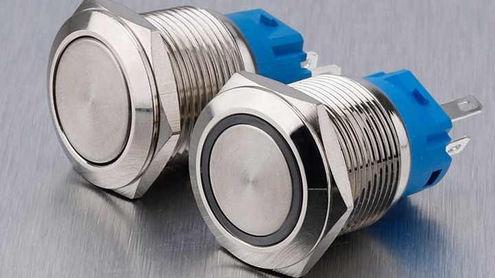 Interruttore a pulsante in metallo DC9~30V 19mm 1NO 1NC Interruttore autobloccante a guscio in