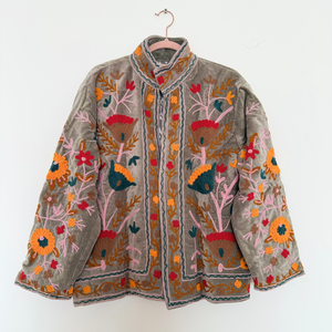 Veste matelassée classique en coton avec boutons, motif floral automne-hiver, en toile tissée brodée à la main, finition attrayante, style Suzani, écologique - Product Image 4